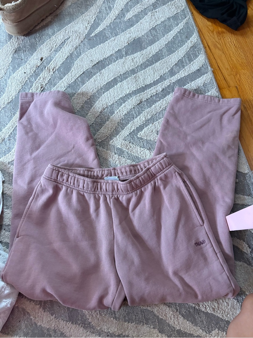 Aritzia TNA sweatfleece megafit sweatpants